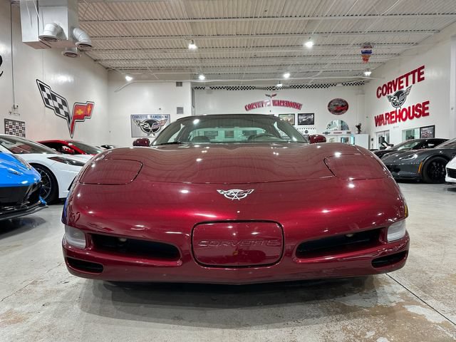 Used 2003 Chevrolet Corvette Coupe w/ Preferred Equipment Group RWD image 18