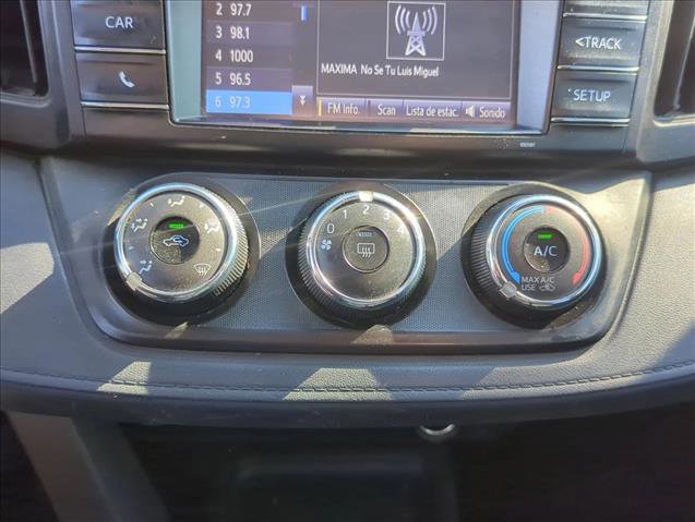 Used 2018 Toyota RAV4 LE image 18