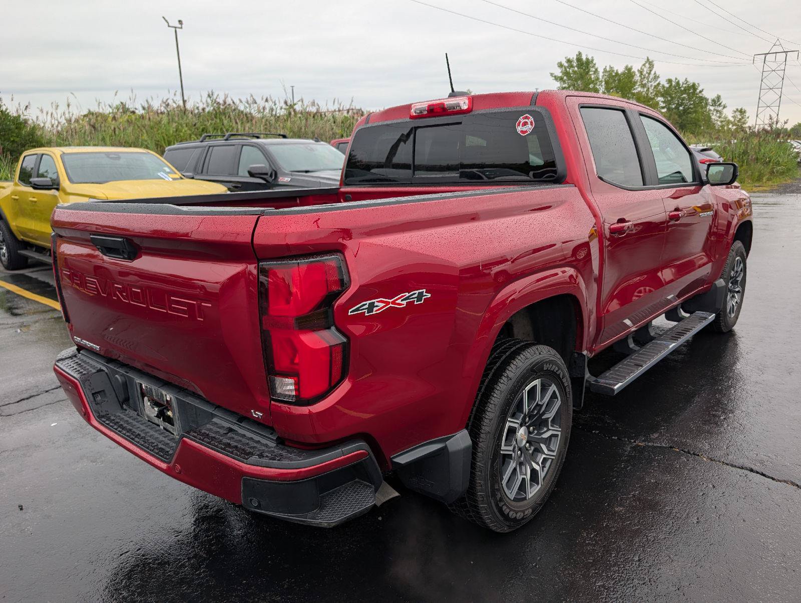 Used 2023 Chevrolet Colorado LT w/ LT Convenience Package III AWD/4WD image 7