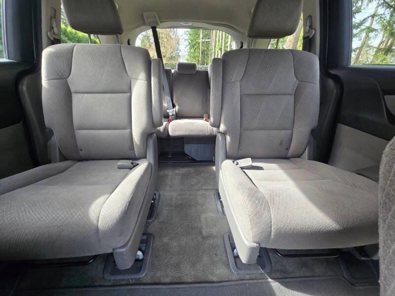 Used 2014 Honda Odyssey LX image 13