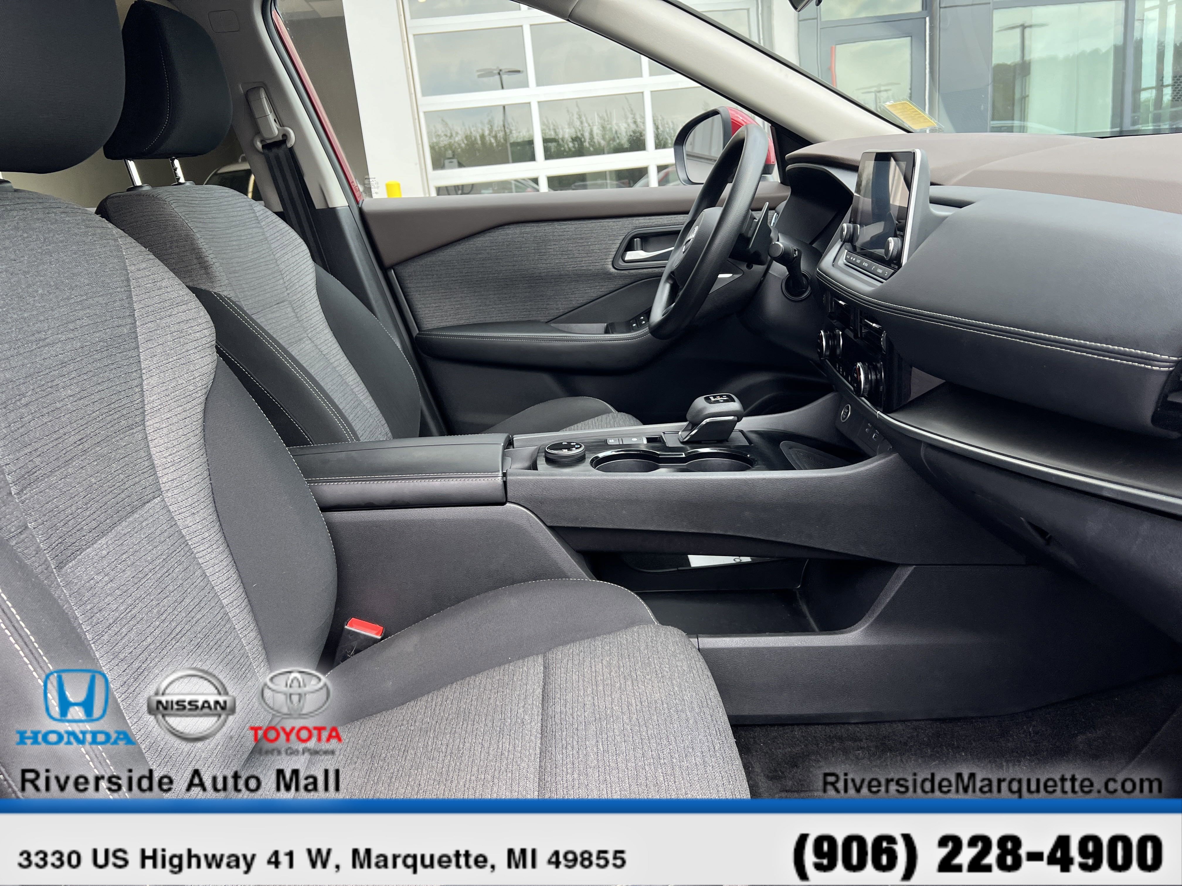 Used 2023 Nissan Rogue SV image 25