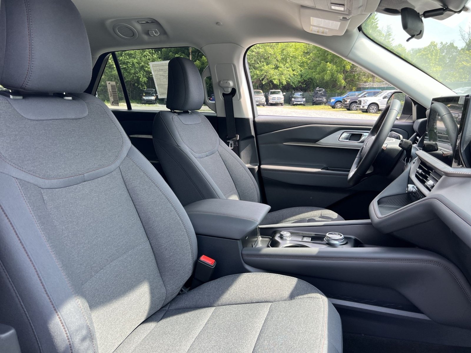 New 2026 Ford Explorer Active AWD/4WD image 27