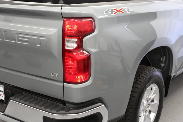 Used 2025 Chevrolet Silverado 1500 LT AWD/4WD image 12