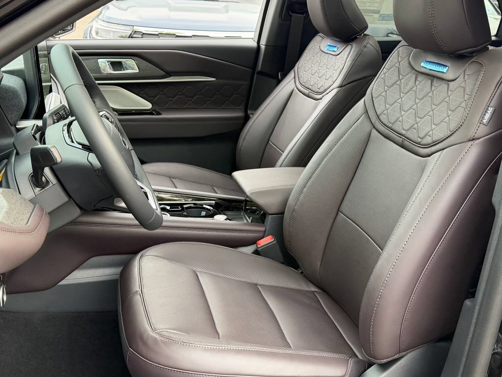 New 2026 Ford Explorer Platinum w/ LUX Leather Package AWD/4WD image 21
