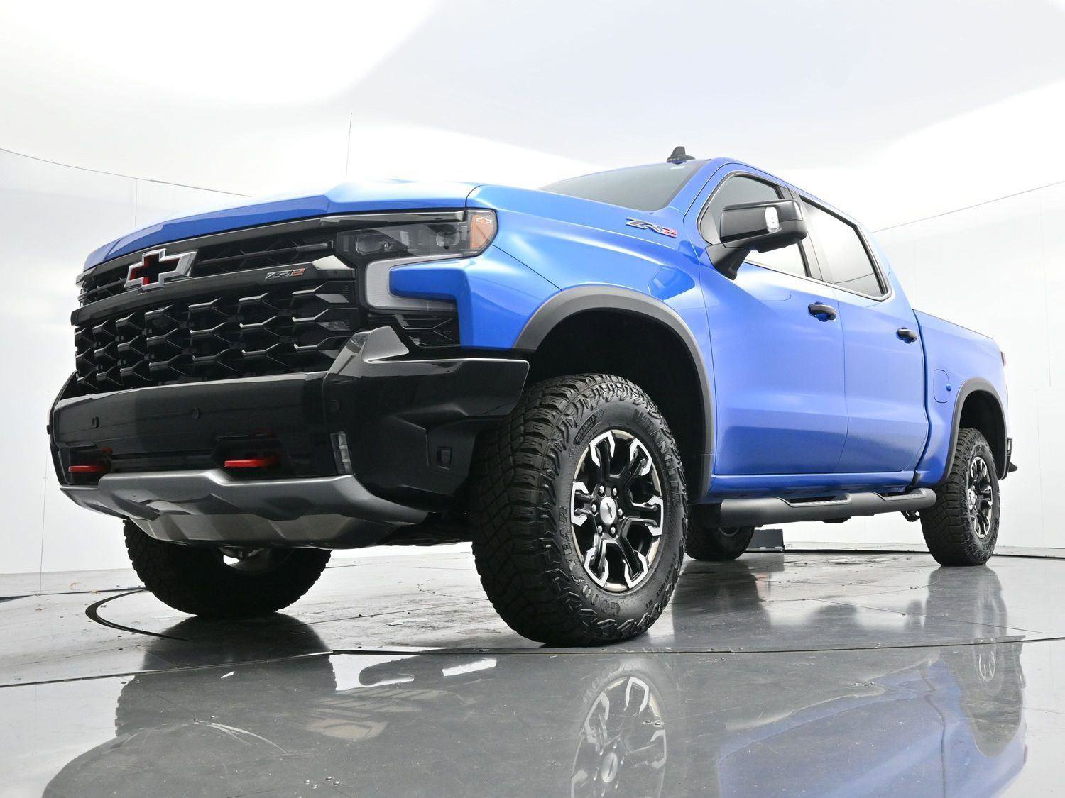 Used 2025 Chevrolet Silverado 1500 ZR2 w/ Technology Package image 49