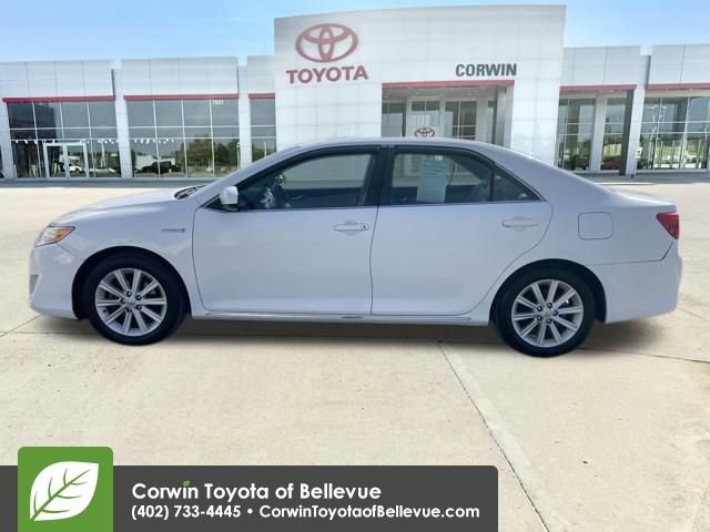 Used 2014 Toyota Camry XLE w/ Leather Package image 2