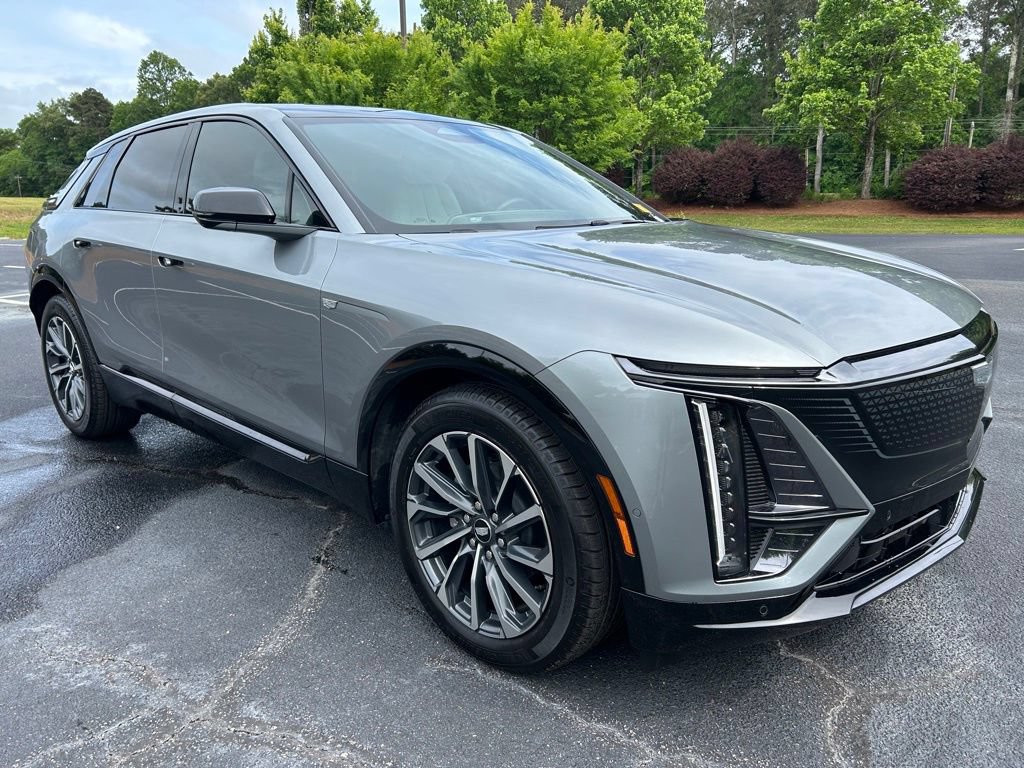 Used 2025 Cadillac Lyriq Sport AWD/4WD image 20