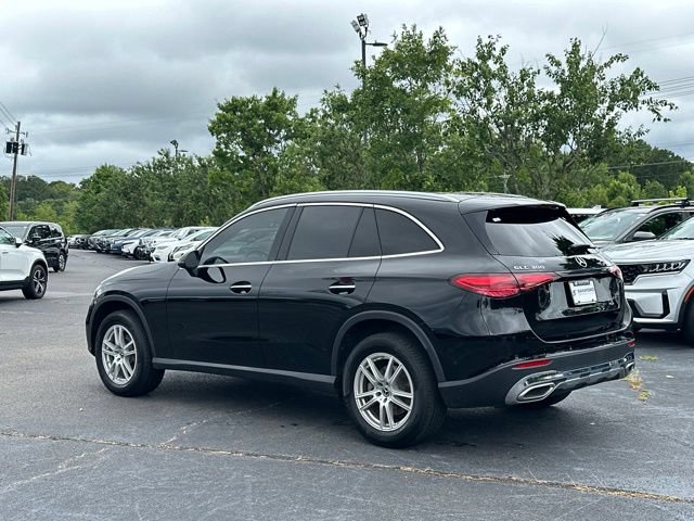Used 2023 Mercedes-Benz GLC 300 4MATIC image 3