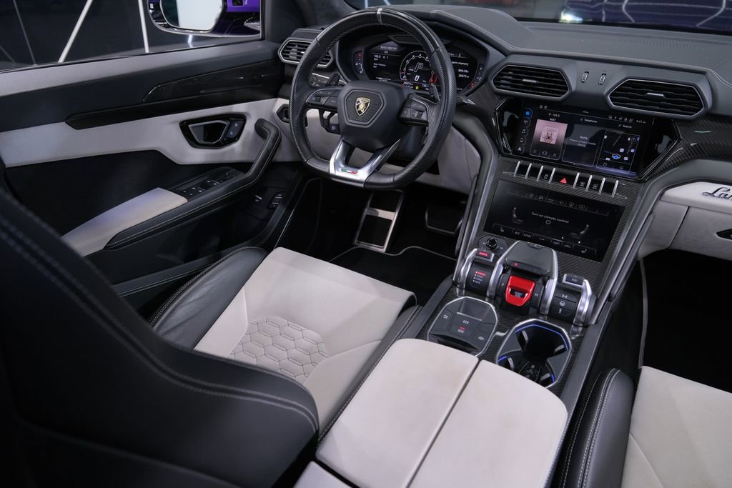 Used 2022 Lamborghini Urus image 63