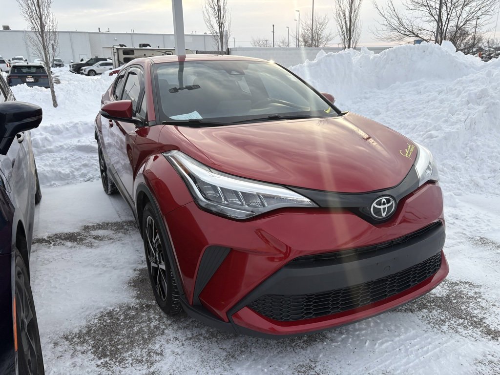 Used 2021 Toyota C-HR XLE image 2