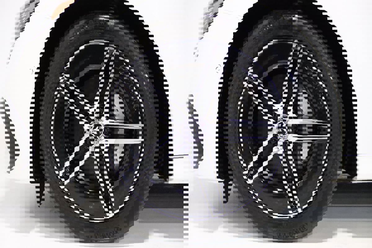 Used 2025 Mercedes-Benz E 350 4MATIC Sedan image 77