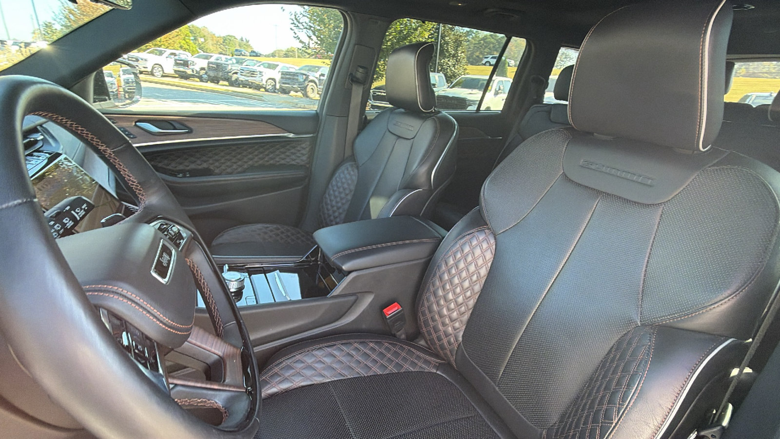 Used 2022 Jeep Grand Cherokee L Summit w/ Advanced Protech Group IV AWD/4WD image 18