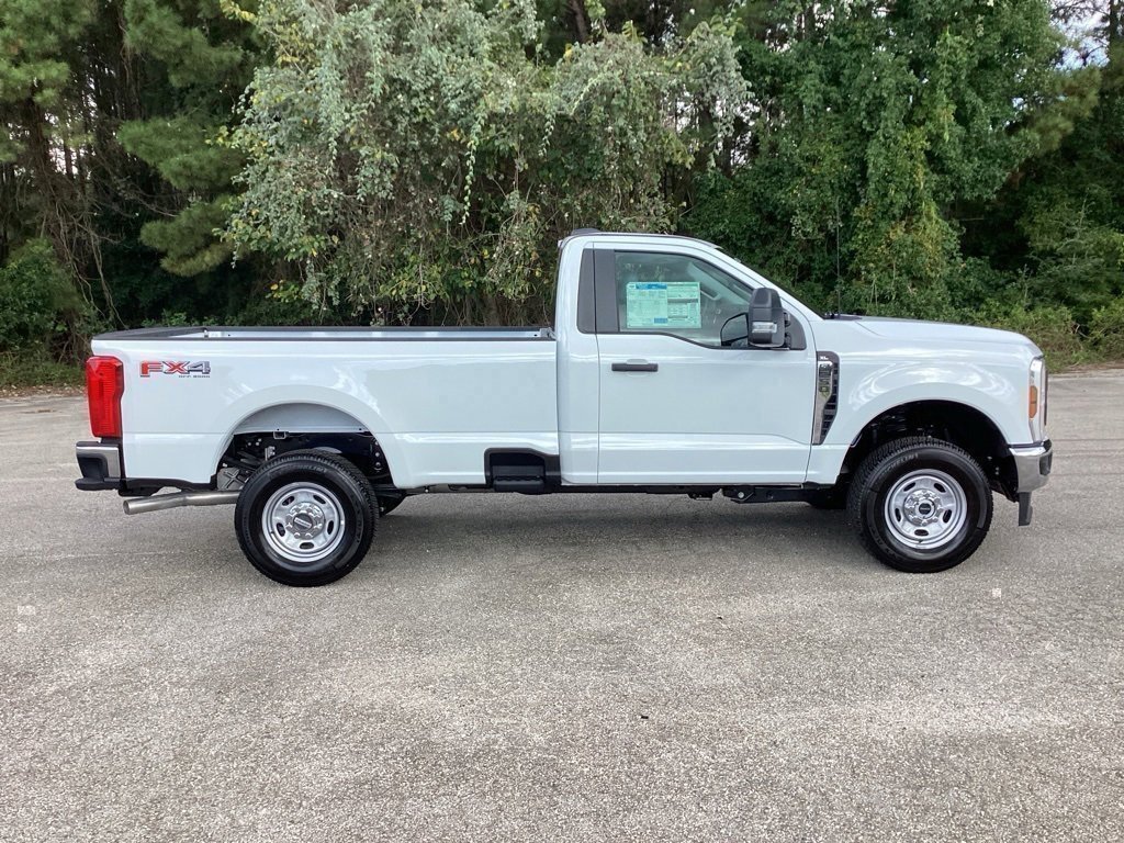 New 2025 Ford F250 XL w/ FX4 Off-Road Package image 4