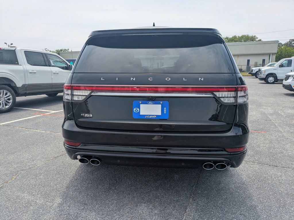 Used 2022 Lincoln Aviator Grand Touring w/ Equipment Group 301A AWD/4WD image 5