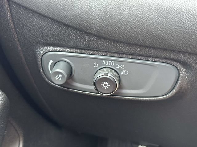 Certified 2018 Chevrolet Equinox LS FWD image 14