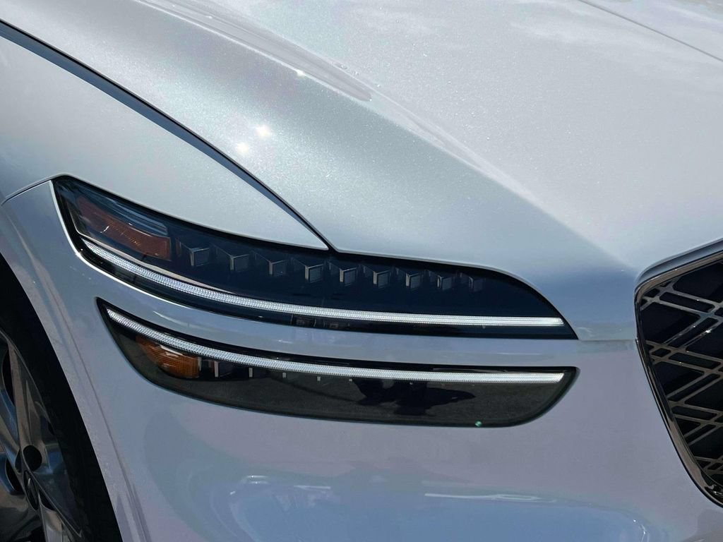 Certified 2026 Genesis GV70 2.5T Advanced AWD/4WD image 9
