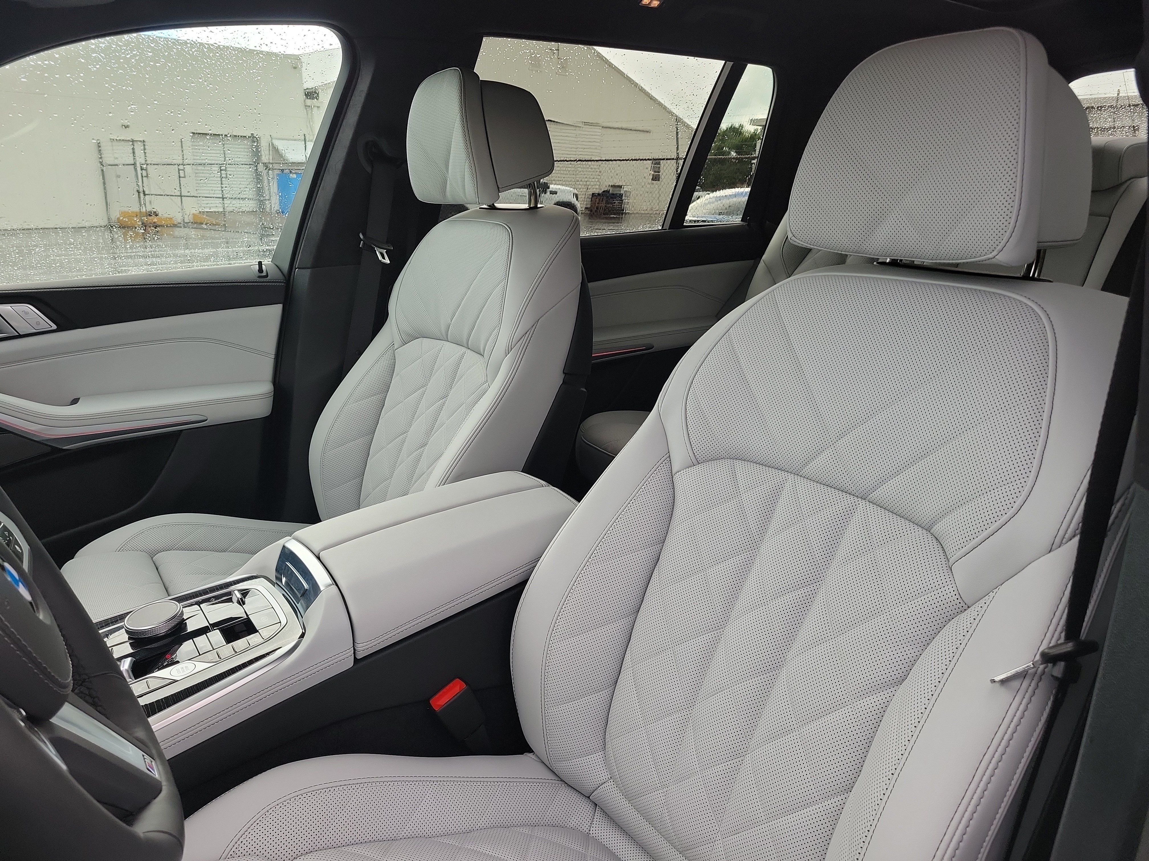 Used 2026 BMW X7 xDrive40i w/ M Sport Package AWD/4WD image 24