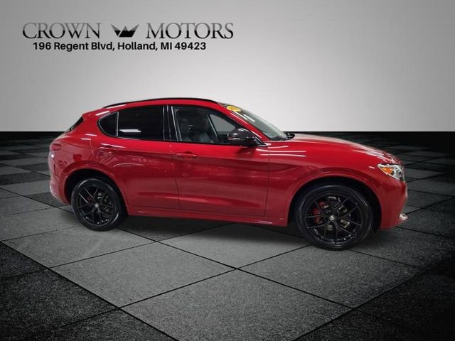 Used 2021 Alfa Romeo Stelvio Ti w/ Nero Edizione image 2