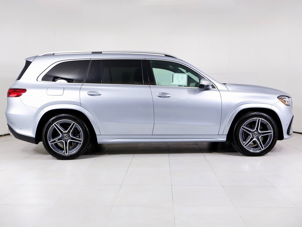 Used 2025 Mercedes-Benz GLS 450 4MATIC image 33