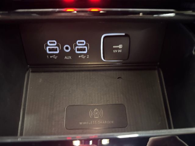 Used 2024 Jeep Grand Cherokee Limited w/ Luxury Tech Group II image 24