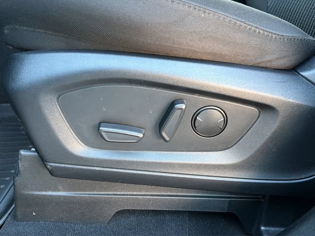 Used 2023 Ford Explorer XLT AWD/4WD image 21