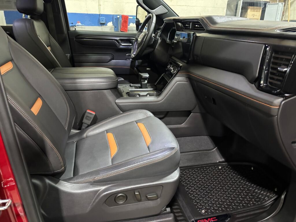 Used 2024 GMC Sierra 1500 AT4 w/ Technology Package image 25