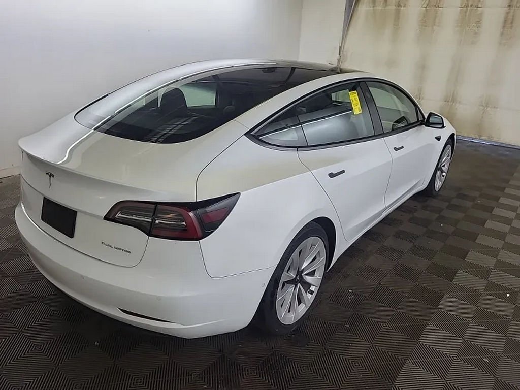 Used 2021 Tesla Model 3 Long Range image 4