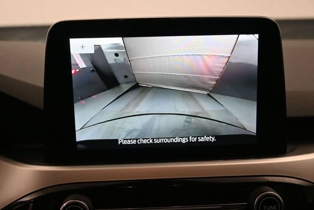 Used 2020 Ford Escape SE FWD image 11