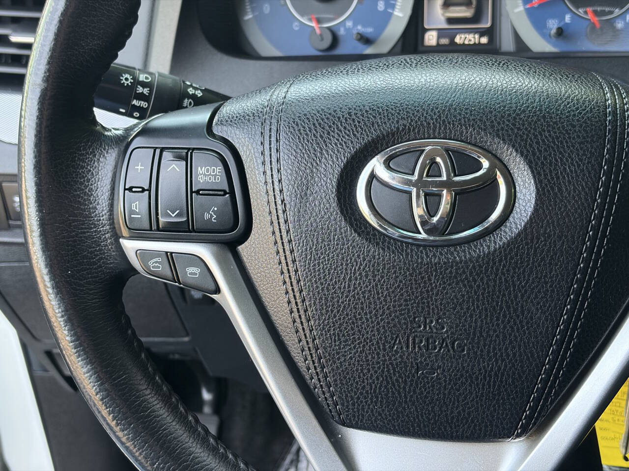 Used 2017 Toyota Sienna SE Premium FWD image 34