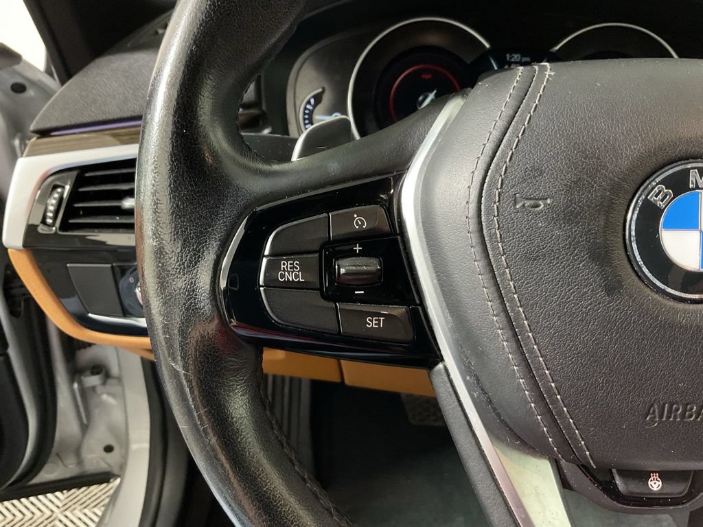 Used 2019 BMW 530e xDrive w/ Convenience Package AWD/4WD image 27