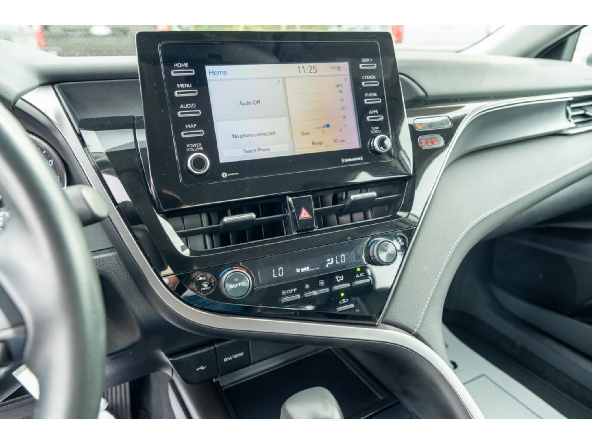 Used 2024 Toyota Camry SE FWD image 23