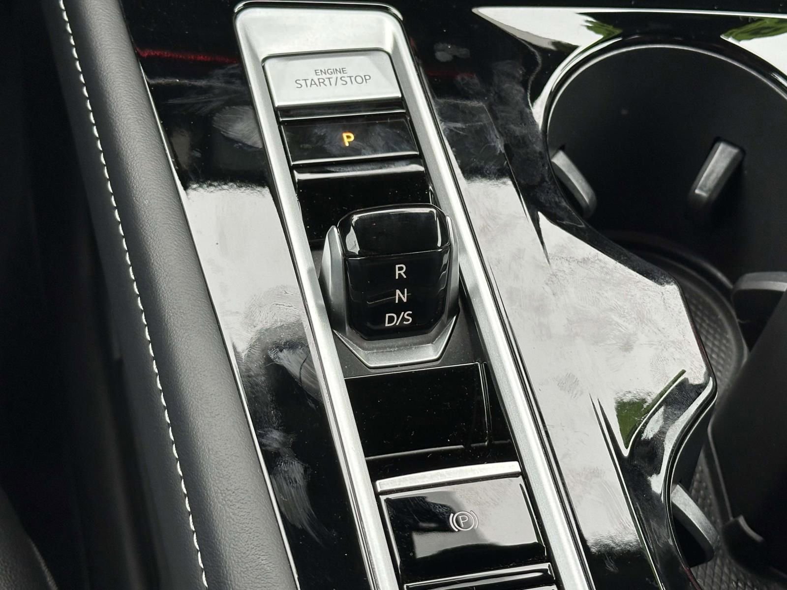 Certified 2025 Volkswagen Atlas Cross Sport SEL Premium R-Line image 21