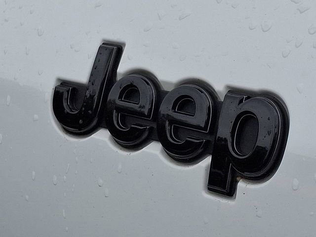 Used 2023 Jeep Grand Cherokee L Laredo AWD/4WD image 31