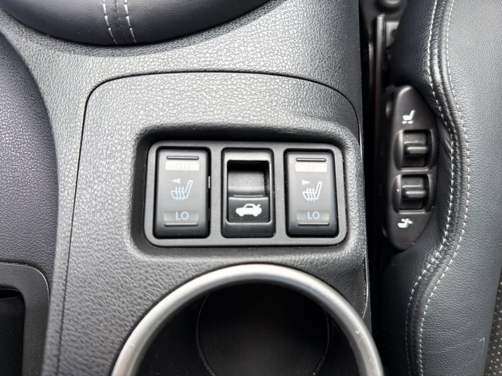 Used 2019 Nissan 370Z Touring Sport RWD image 17