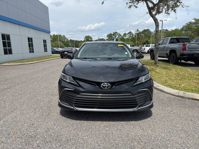 Used 2022 Toyota Camry LE FWD image 2