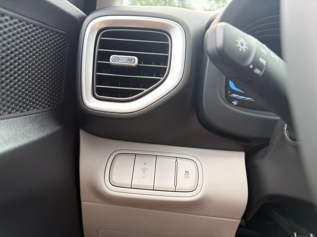 New 2026 Hyundai Venue SEL FWD image 29