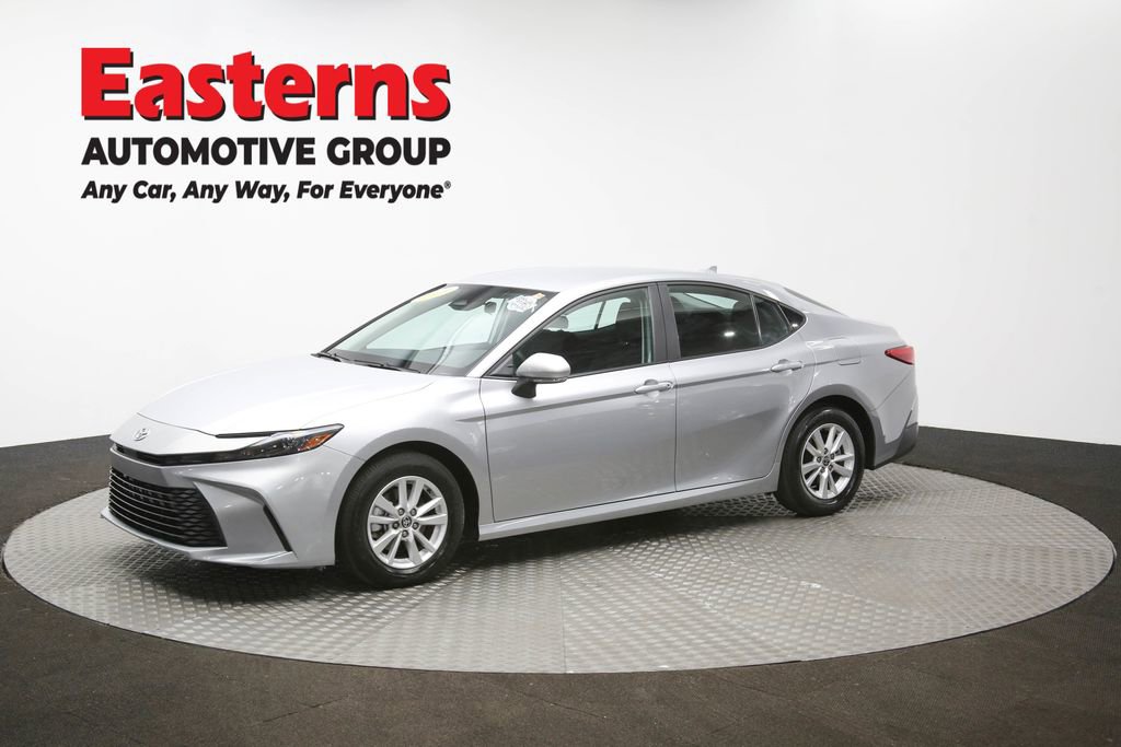 Used 2025 Toyota Camry LE image 59
