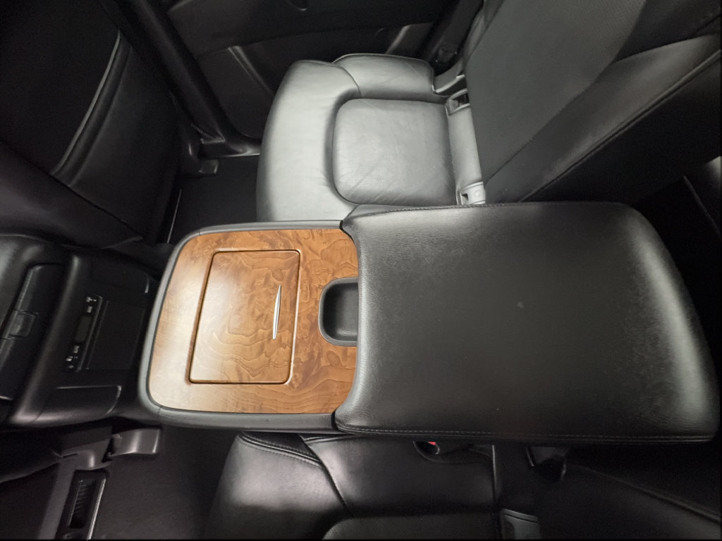 Used 2024 Nissan Armada SL w/ Captain's Chairs Package RWD image 45