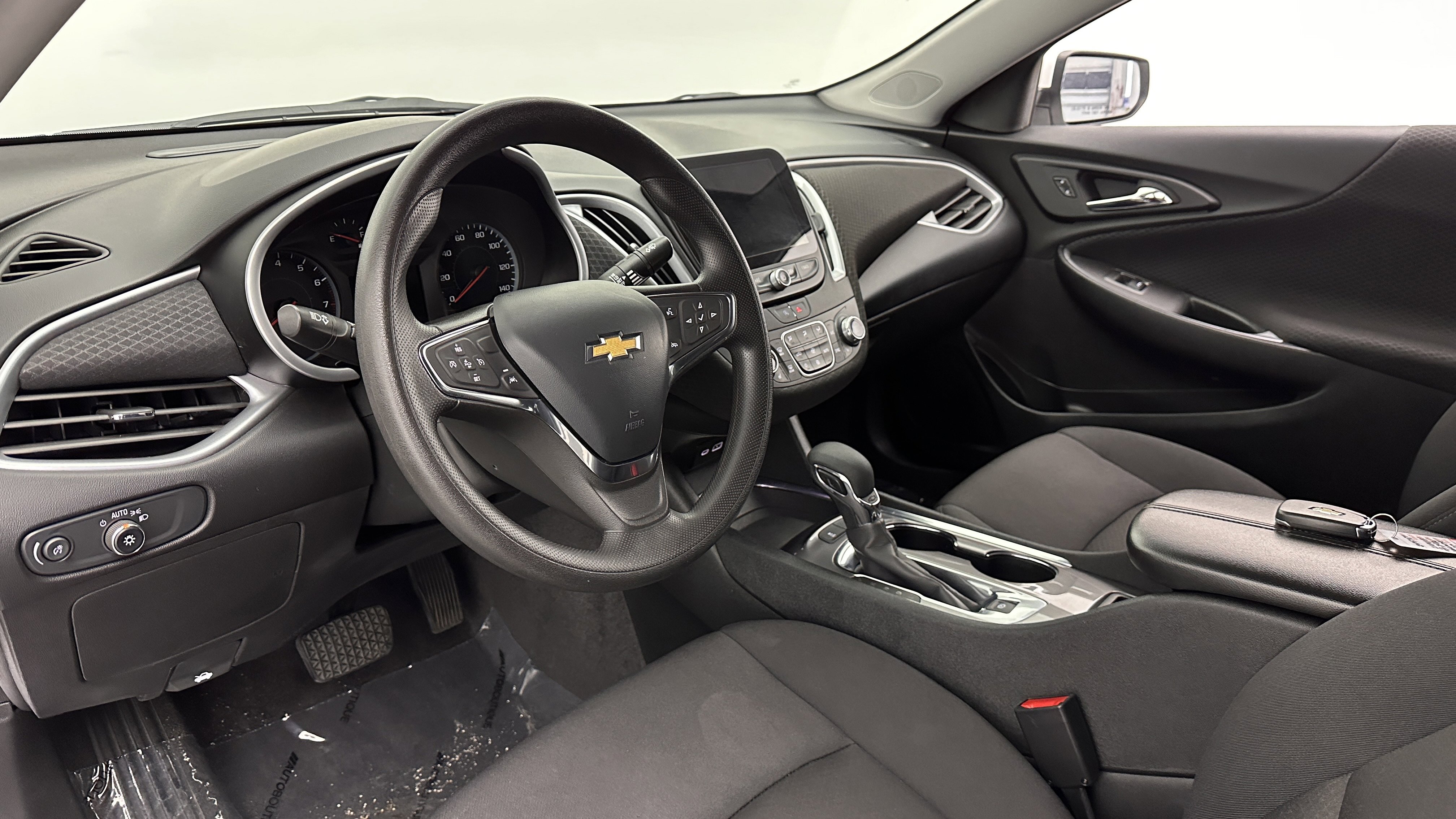 Used 2024 Chevrolet Malibu LT FWD image 8