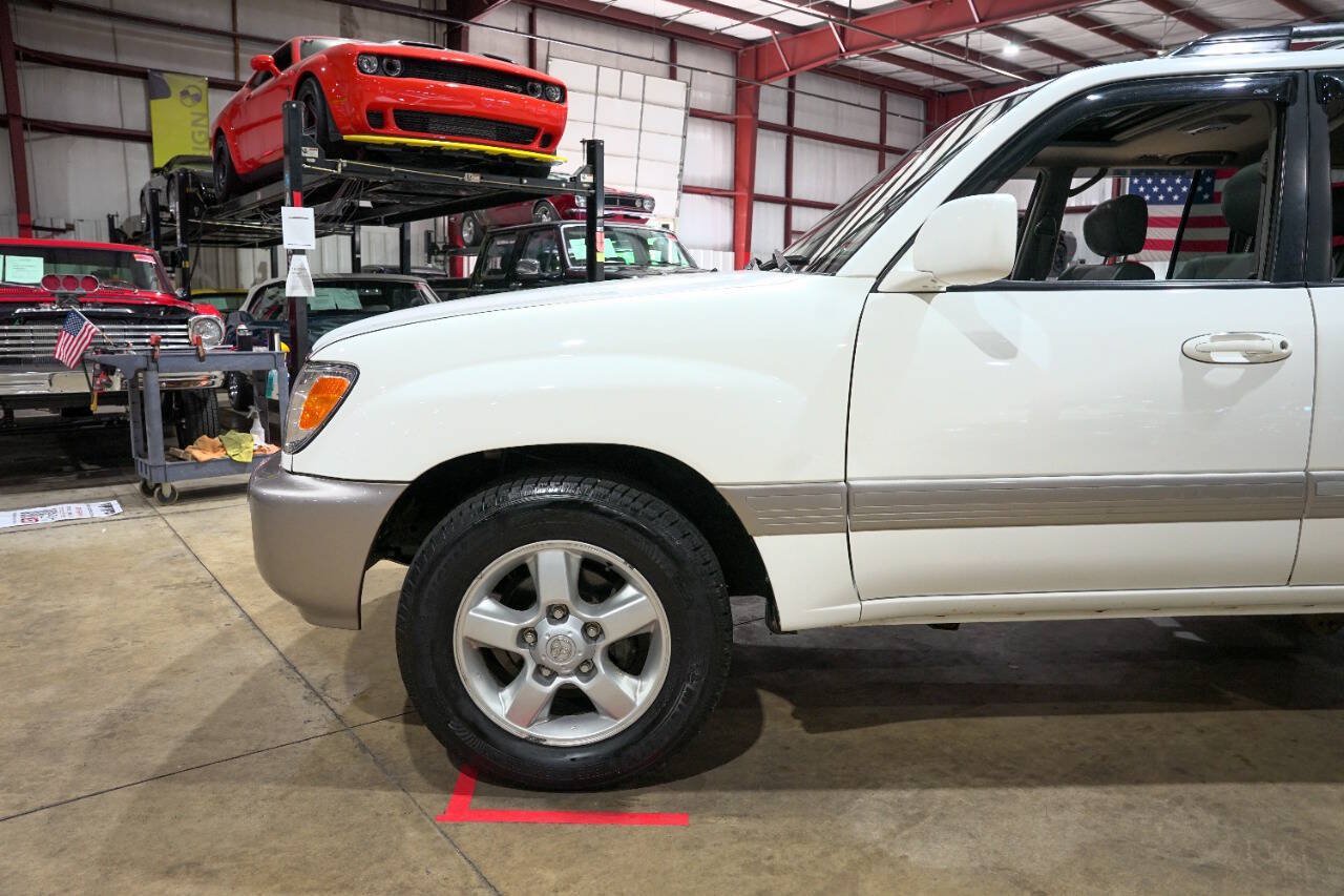 Used 2005 Toyota Land Cruiser AWD/4WD image 3