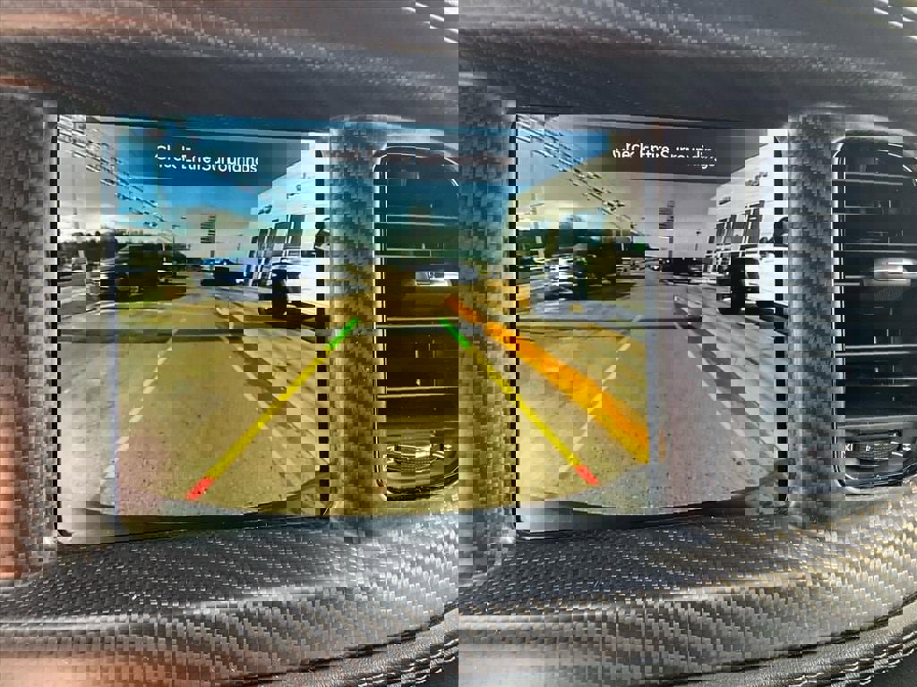 Used 2023 Dodge Charger SXT w/ Plus Group image 10