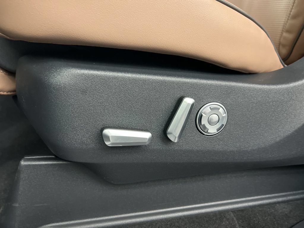 New 2025 Lincoln Navigator Black Label AWD/4WD image 31
