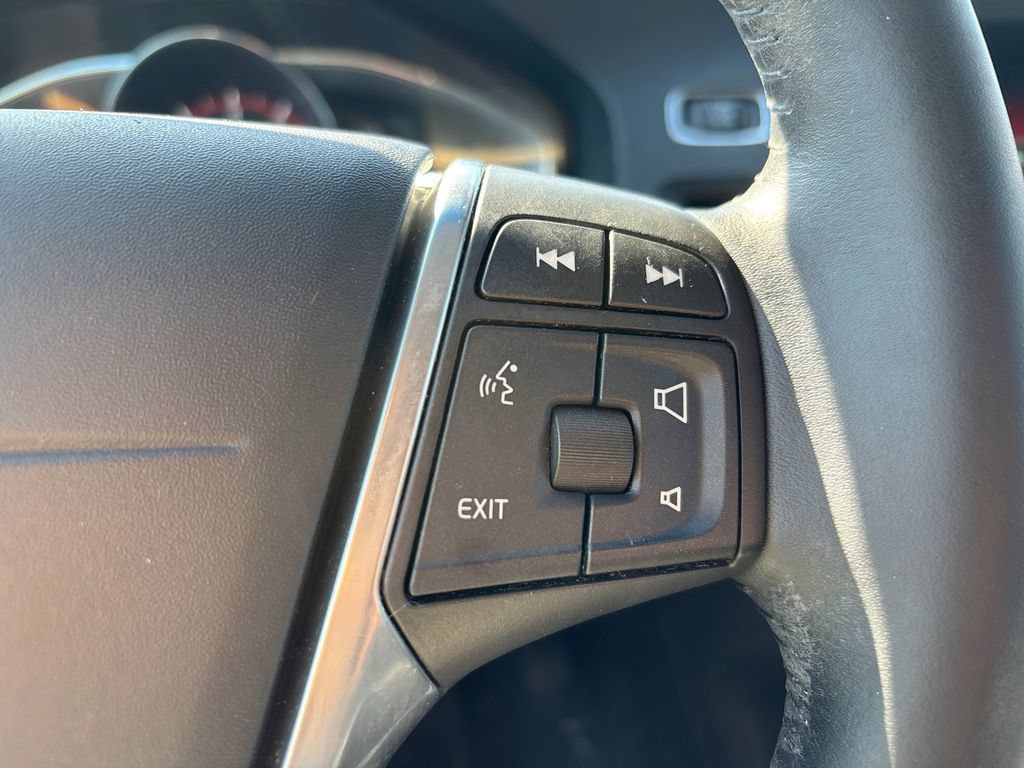 Used 2017 Volvo V60 T5 Cross Country w/ Convenience Package AWD/4WD image 18
