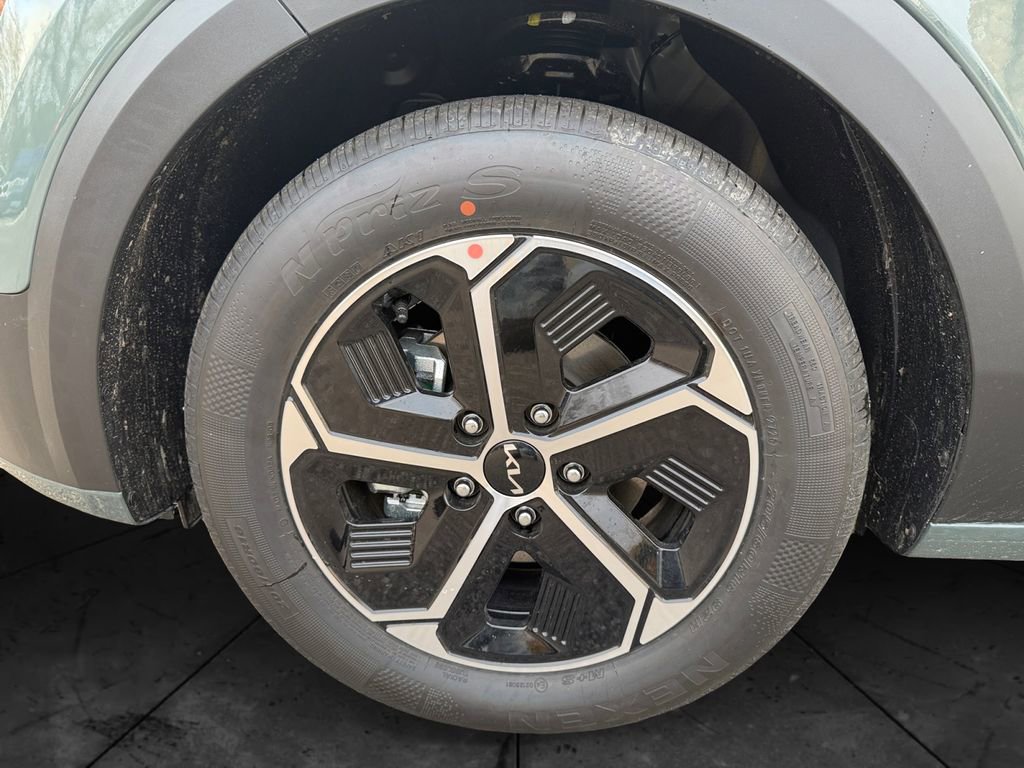 New 2026 Kia Niro EX image 14