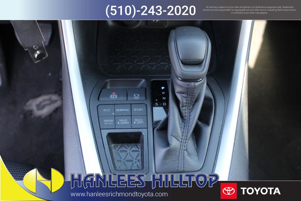 Used 2024 Toyota RAV4 LE image 18