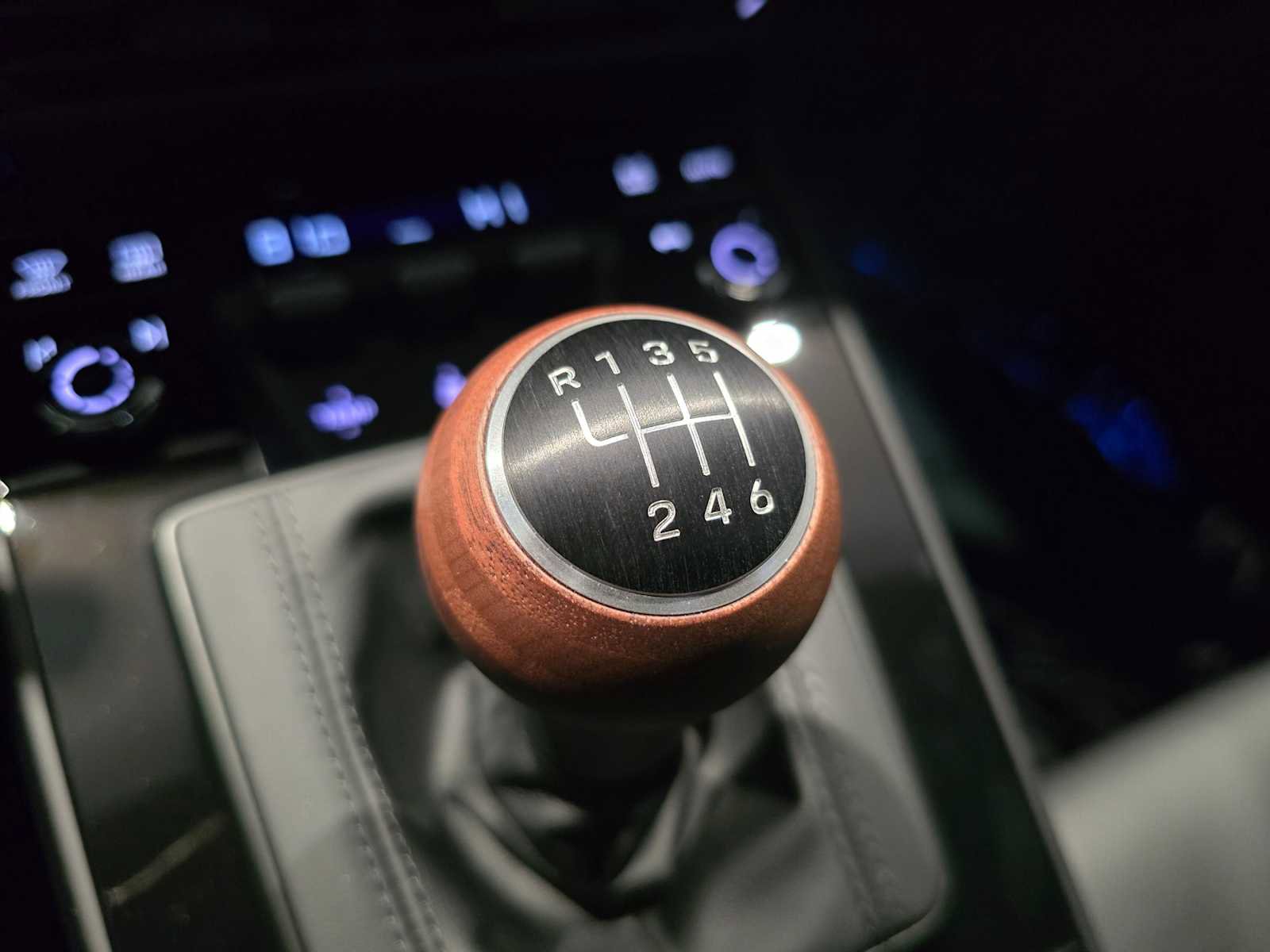 New 2026 Porsche 911 Carrera T image 38