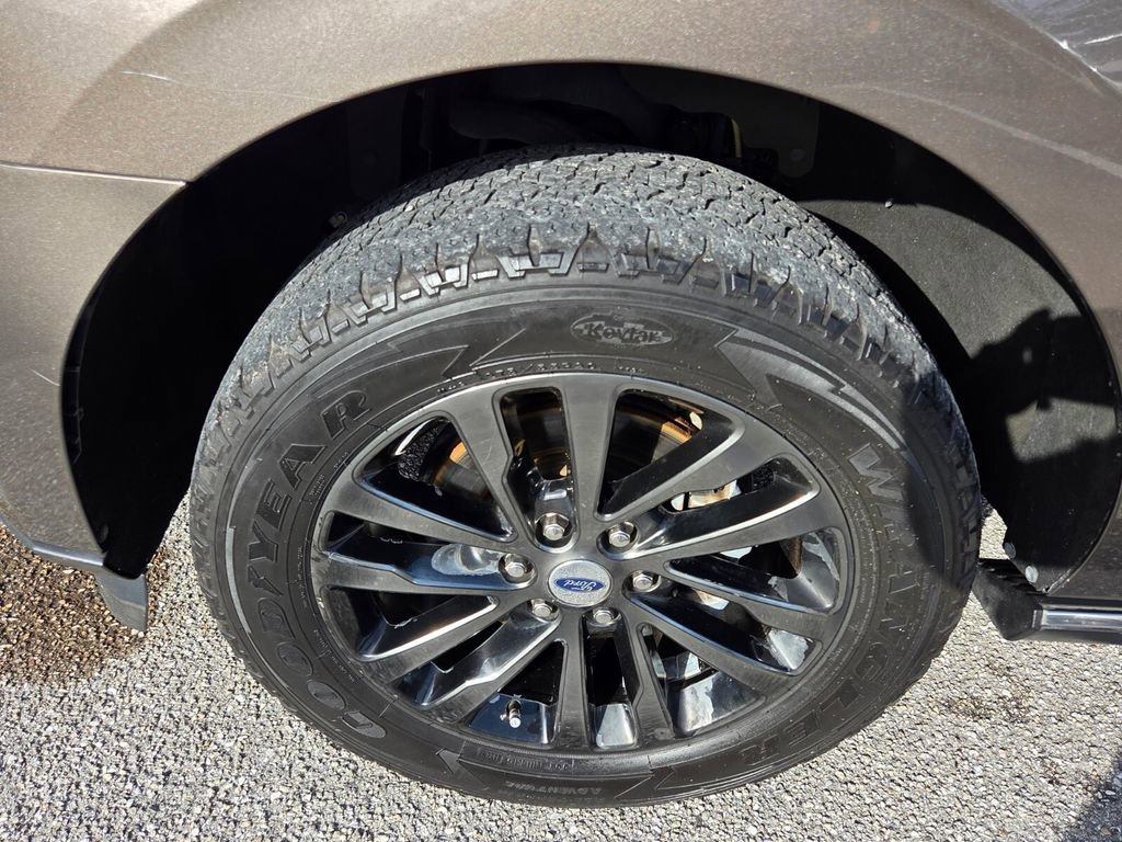 Used 2019 Ford Expedition Max Limited RWD image 20