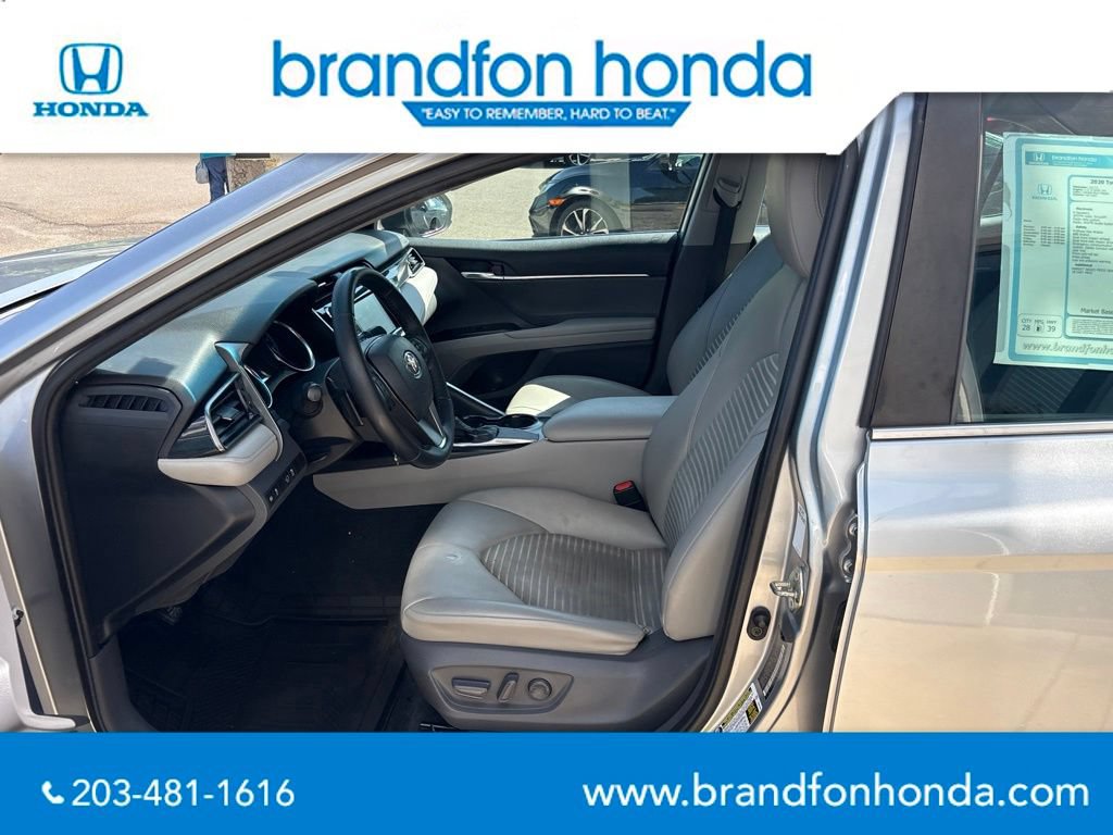 Used 2020 Toyota Camry SE FWD image 21