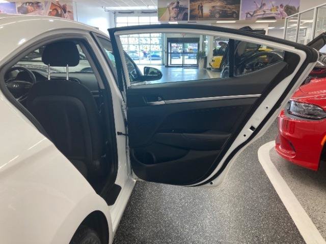 Used 2019 Hyundai Elantra SE w/ Cargo Package FWD image 36