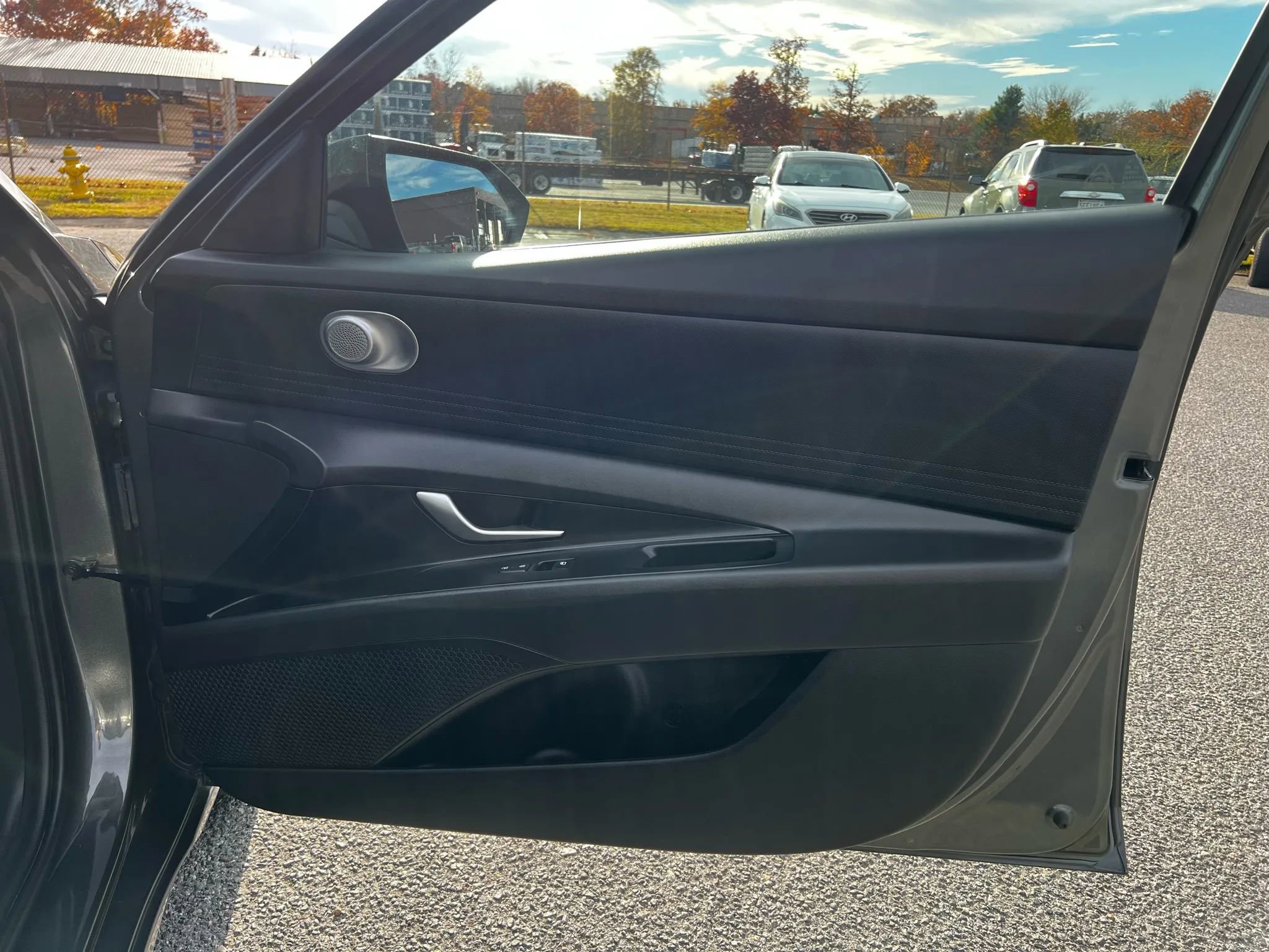 Used 2024 Hyundai Elantra SEL image 27